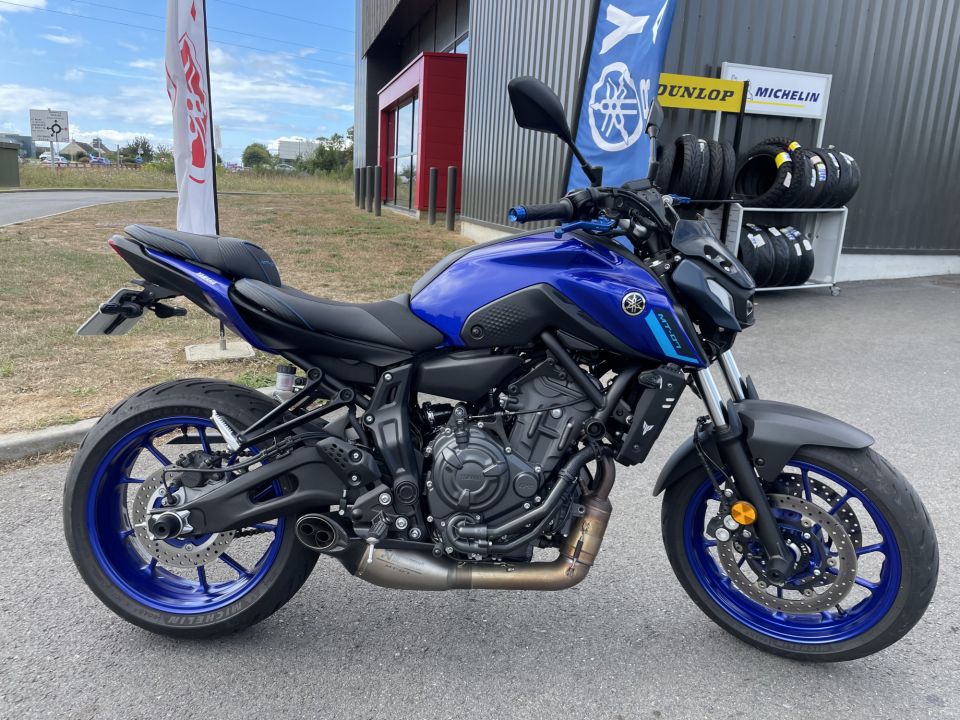 YAMAHA MT-07 (47.5CV) 4