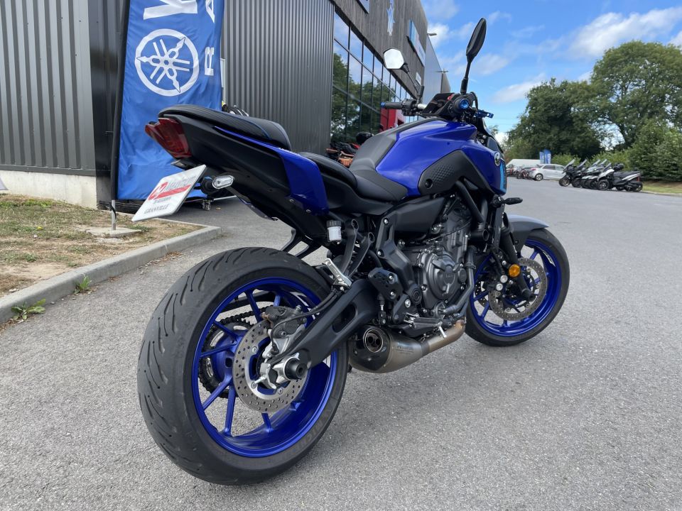 YAMAHA MT-07 (47.5CV) 4