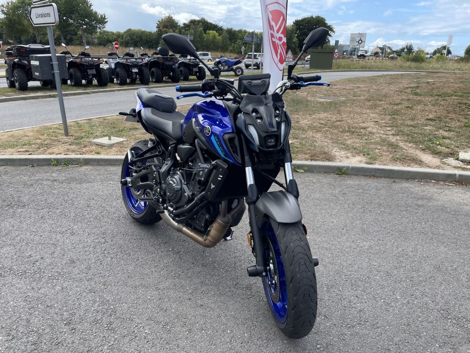 YAMAHA MT-07 (47.5CV) 4