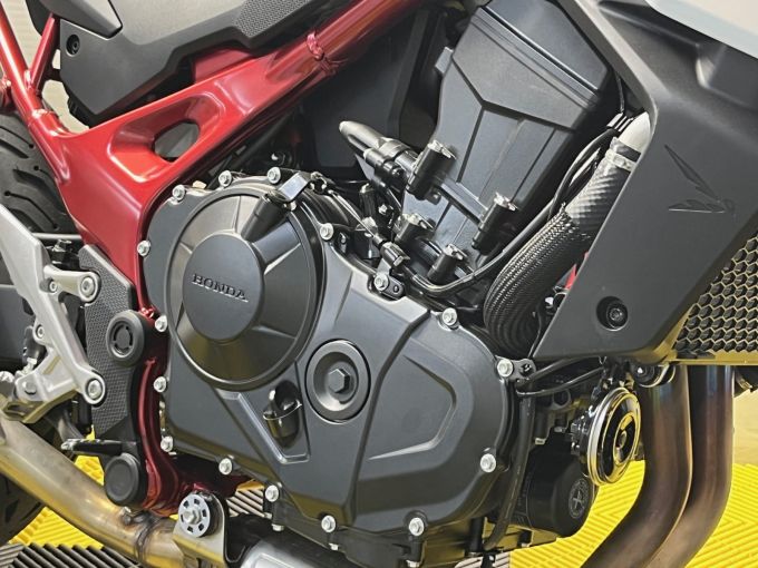 HONDA CB 750 HORNET 4