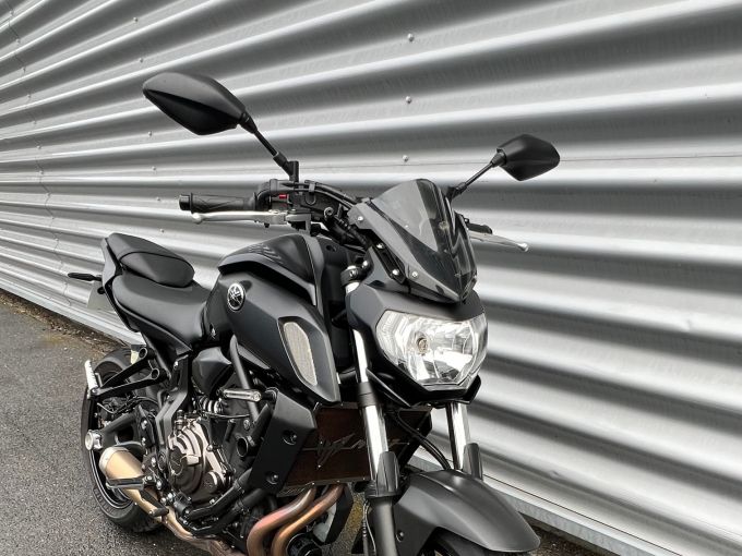 YAMAHA MT-07 (47.5CV) 4