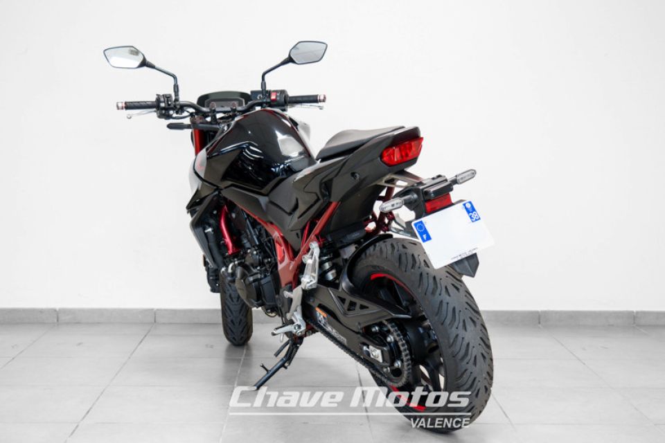 HONDA CB750 HORNET 4