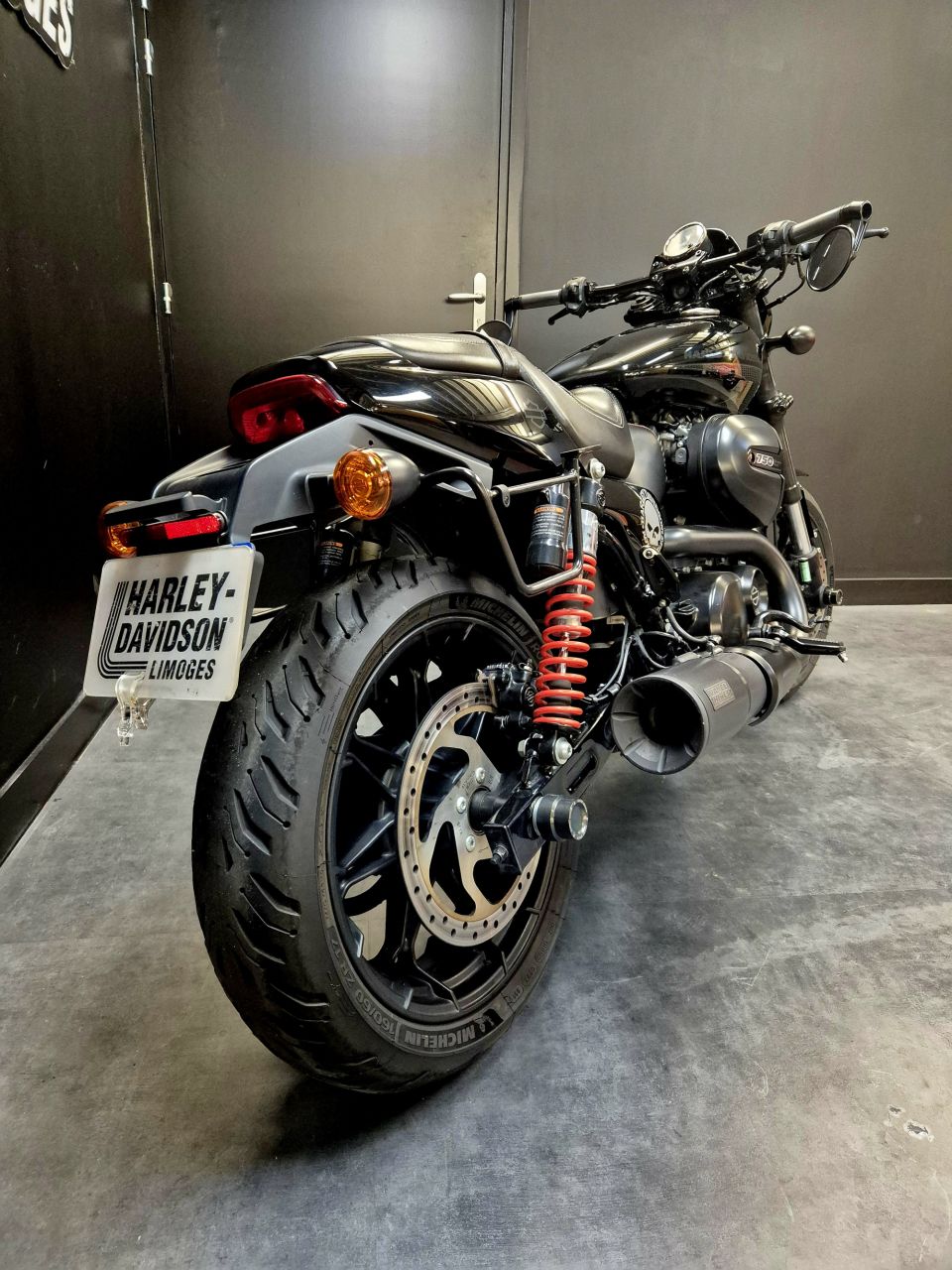 HARLEY-DAVIDSON STREET ROD 750 4