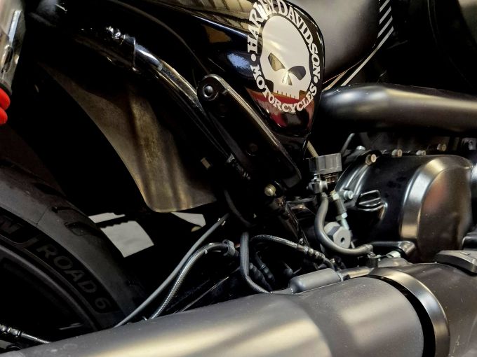 HARLEY-DAVIDSON STREET ROD 750 4