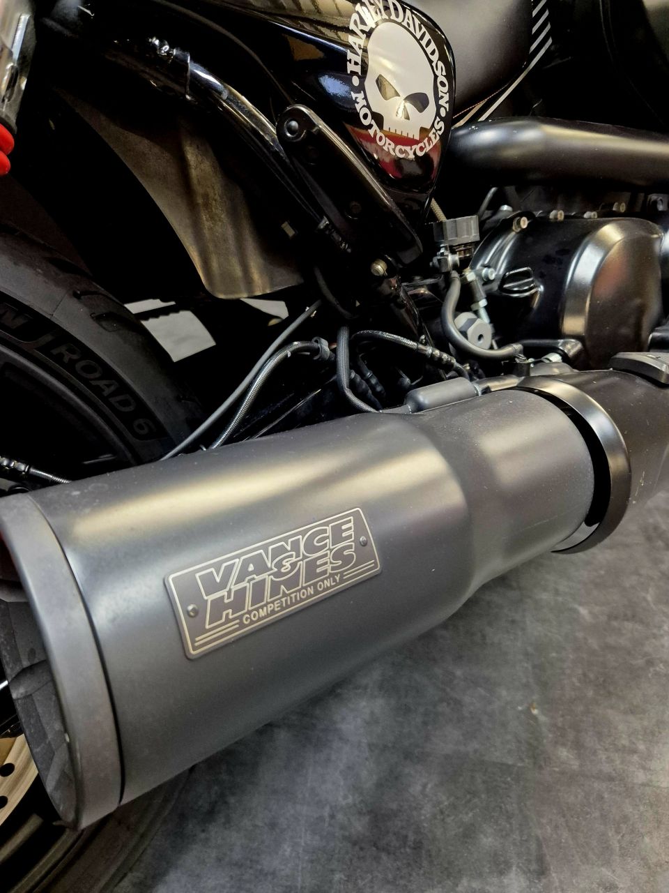 HARLEY-DAVIDSON STREET ROD 750 4