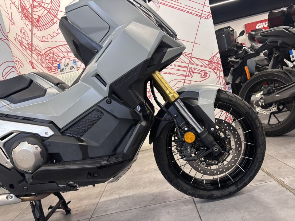 HONDA X-ADV 4