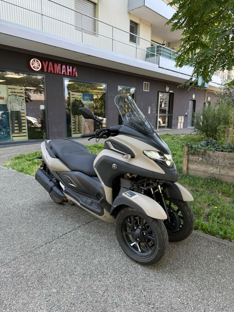 YAMAHA TRICITY 300 4