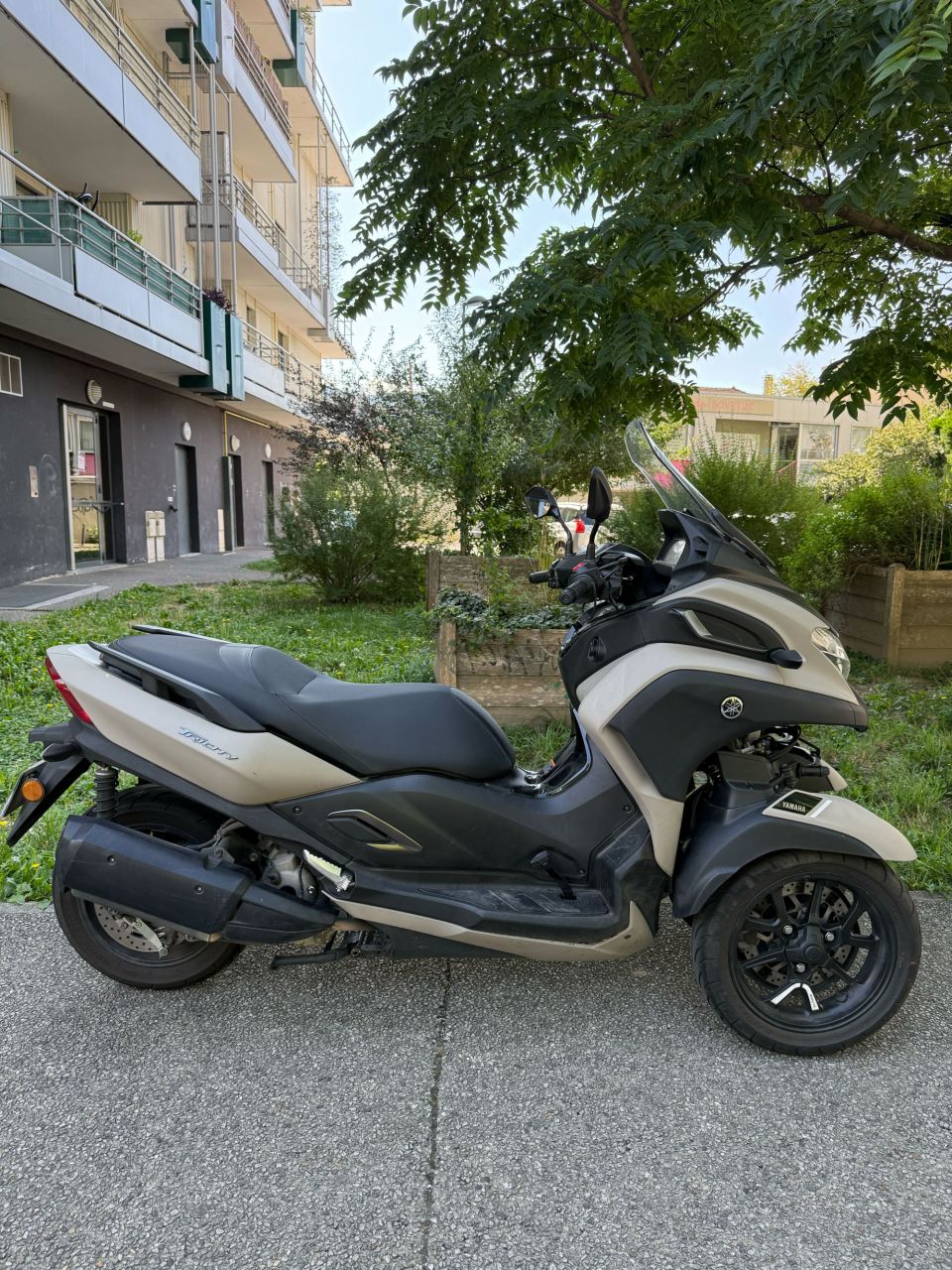 YAMAHA TRICITY 300 4