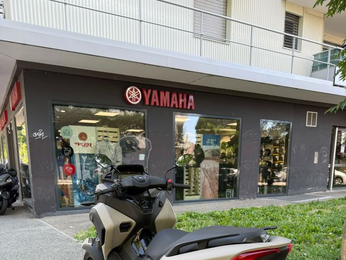 YAMAHA TRICITY 300 4