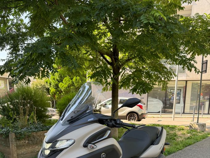 YAMAHA TRICITY 300 4