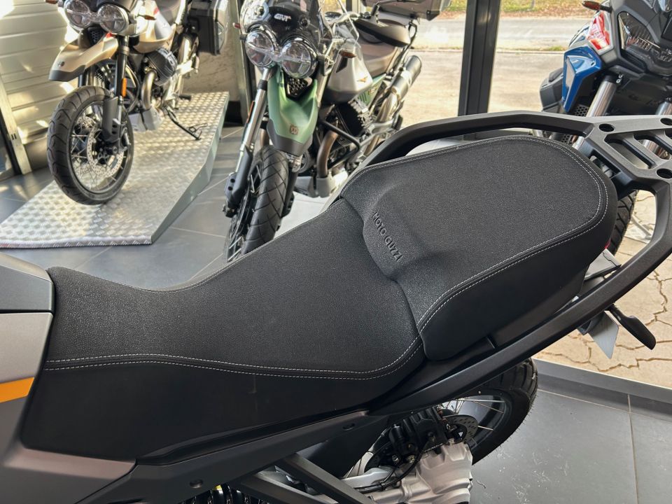 MOTO GUZZI STELVIO 4