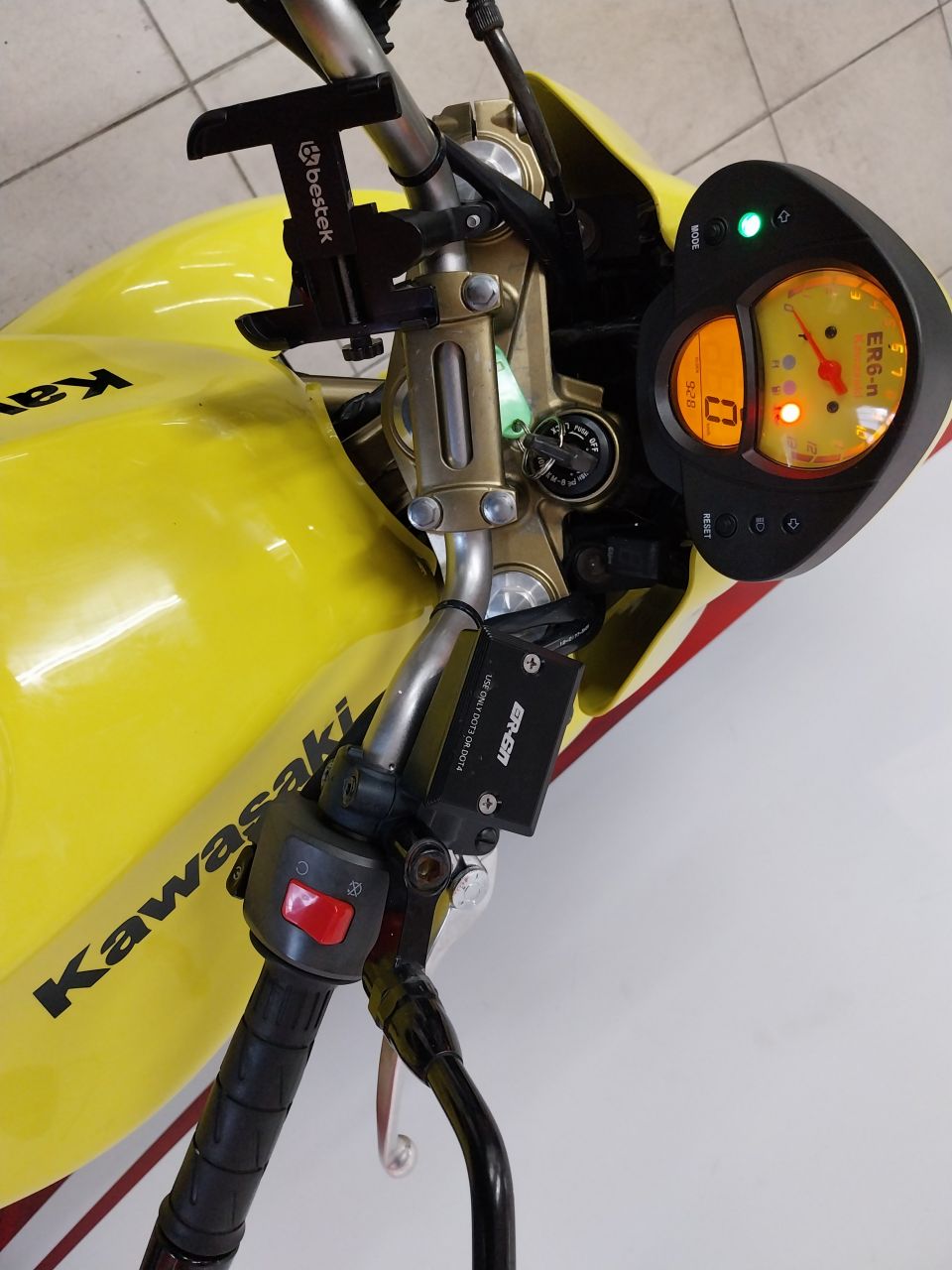 KAWASAKI ER6N  BRIDE A2 4