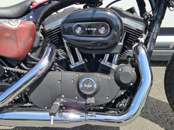 HARLEY-DAVIDSON SPORTSTER FORTY-EIGHT 1200 4