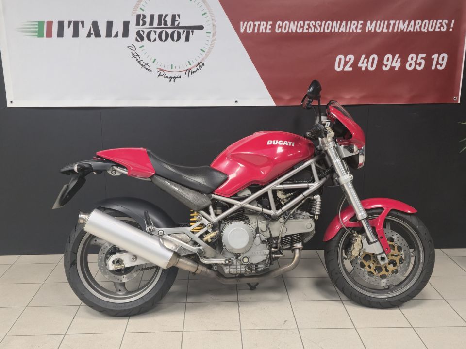 DUCATI 900 MONSTER 4