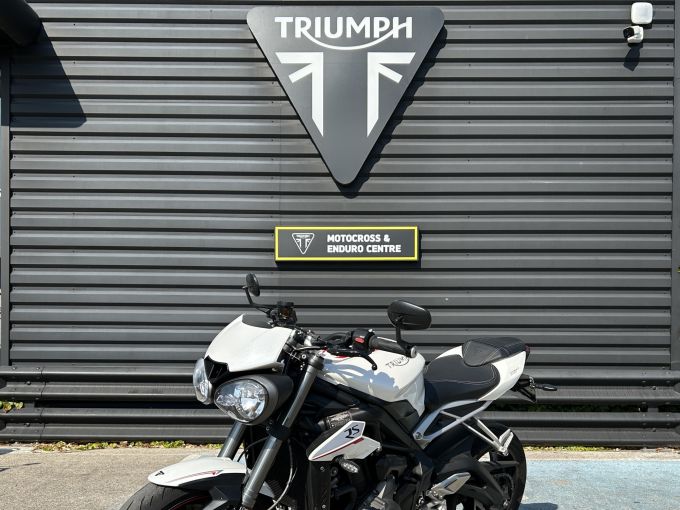 TRIUMPH STREET TRIPLE 765 RS 4