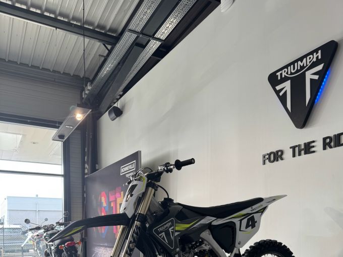 TRIUMPH TF 450-RC 4