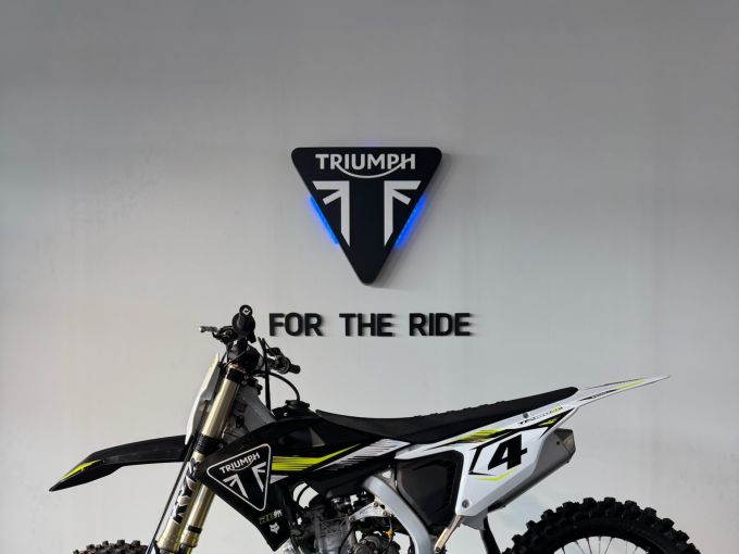 TRIUMPH TF 450-RC 4
