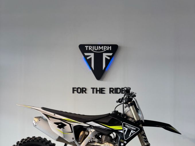 TRIUMPH TF 450-RC 4