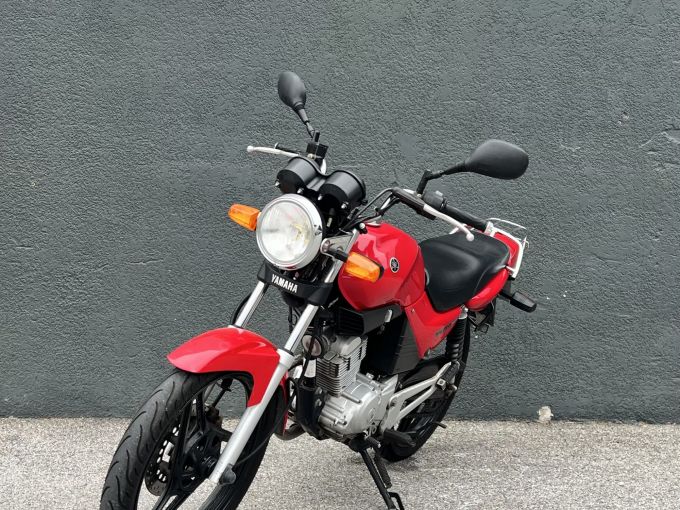 YAMAHA YBR 125 4