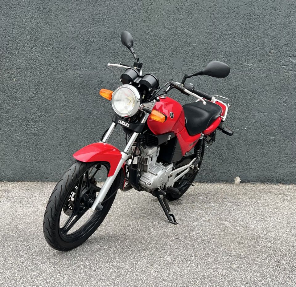 YAMAHA YBR 125 4