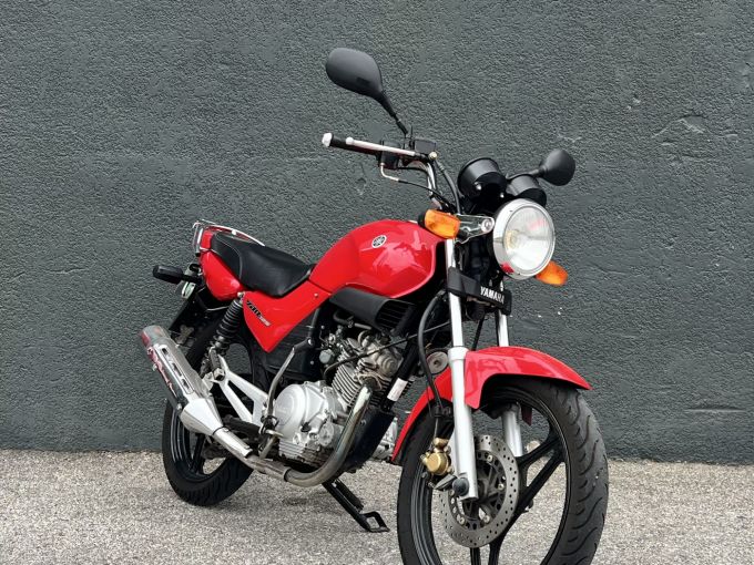 YAMAHA YBR 125 4