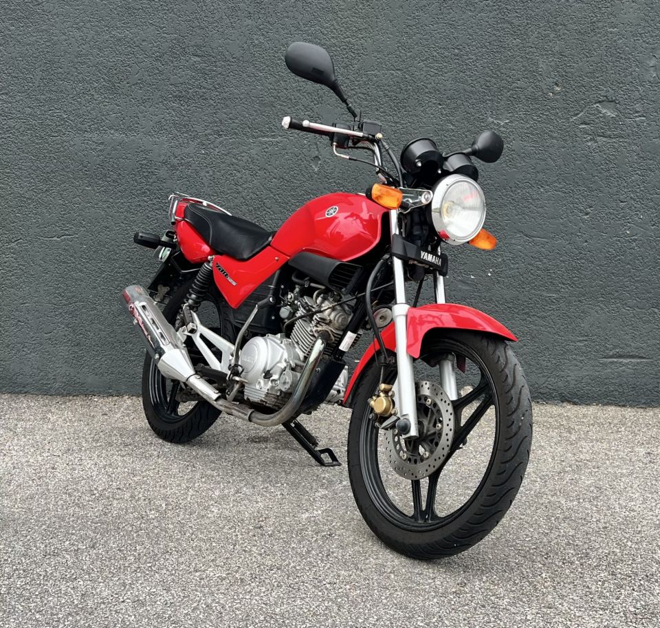 YAMAHA YBR 125 4