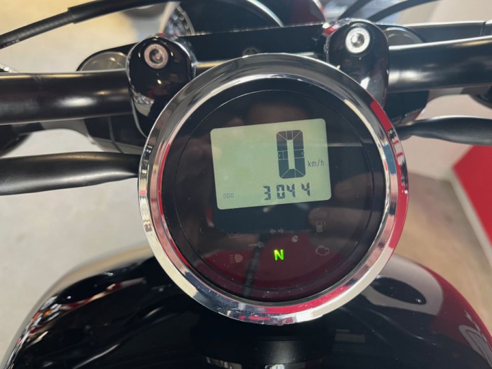 YAMAHA XV 950 BOLT R 4