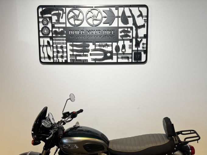 TRIUMPH Bonneville T100 GOLD LINE Edition 4