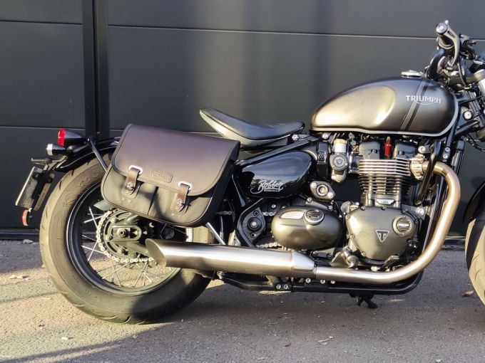 TRIUMPH Bonneville Bobber 1200 4