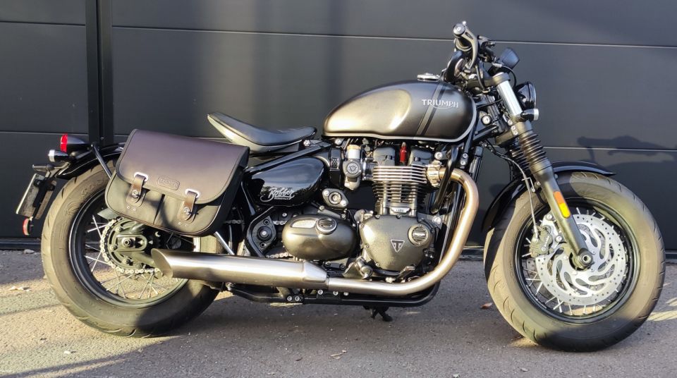TRIUMPH Bonneville Bobber 1200 4