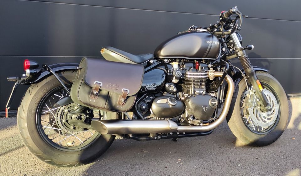 TRIUMPH Bonneville Bobber 1200 4