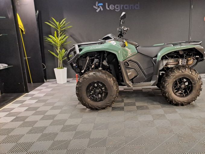CAN-AM OUTLANDER 500 4