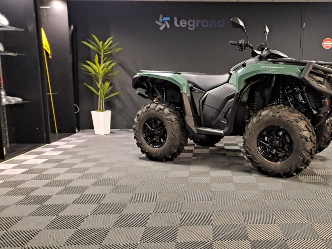 CAN-AM OUTLANDER 500 4