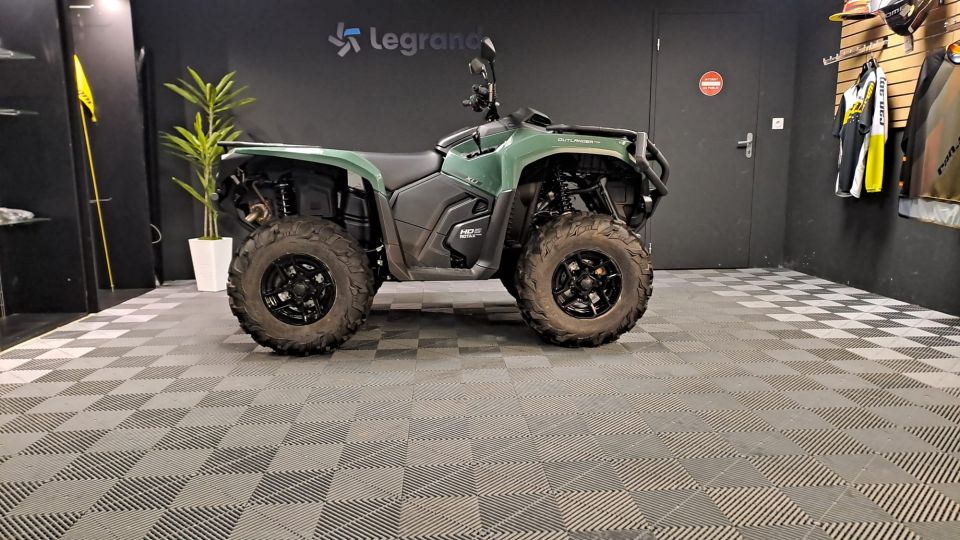 CAN-AM OUTLANDER 500 4