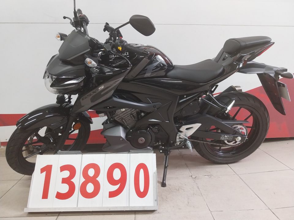 SUZUKI GSX-S 4