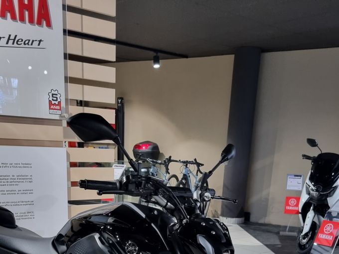 YAMAHA MT-07 (47.5CV) 4
