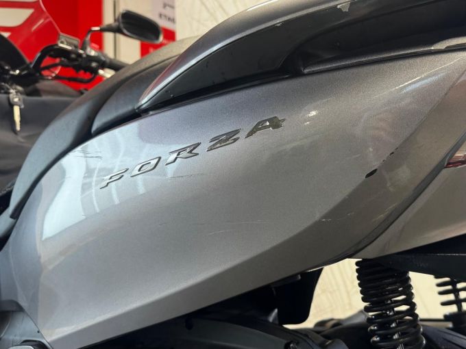 HONDA NSS FORZA 300 4