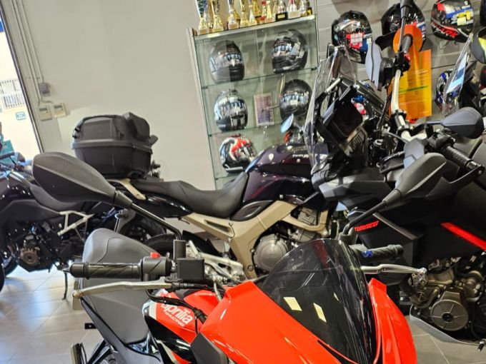 APRILIA TUONO 125 ABS 4