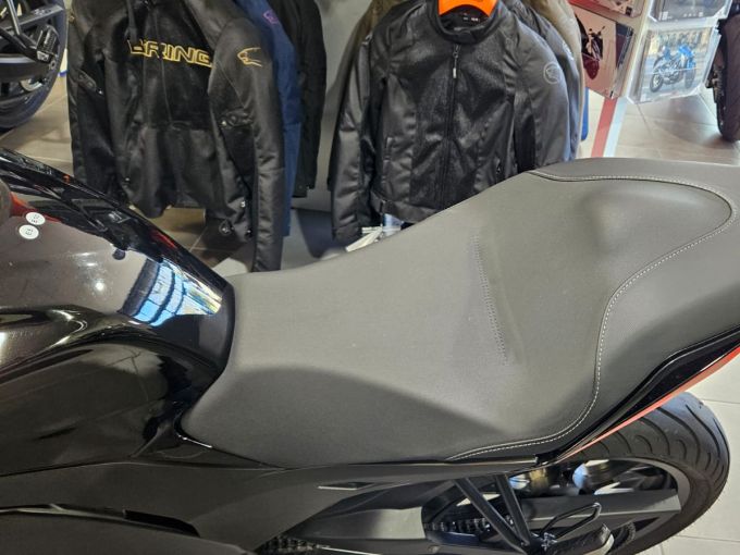 APRILIA TUONO 125 ABS 4