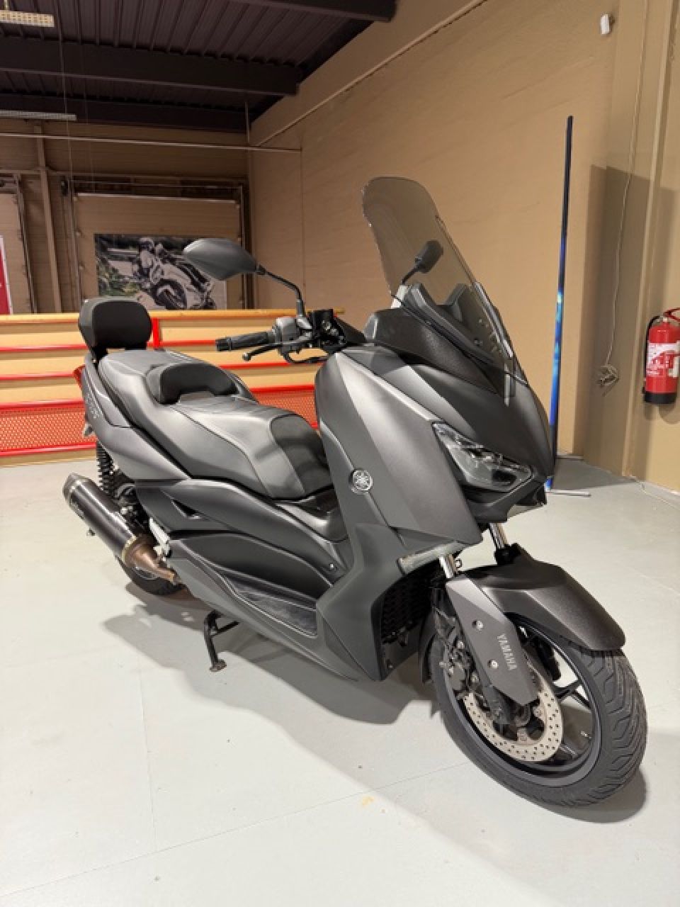 YAMAHA XMAX 300 4