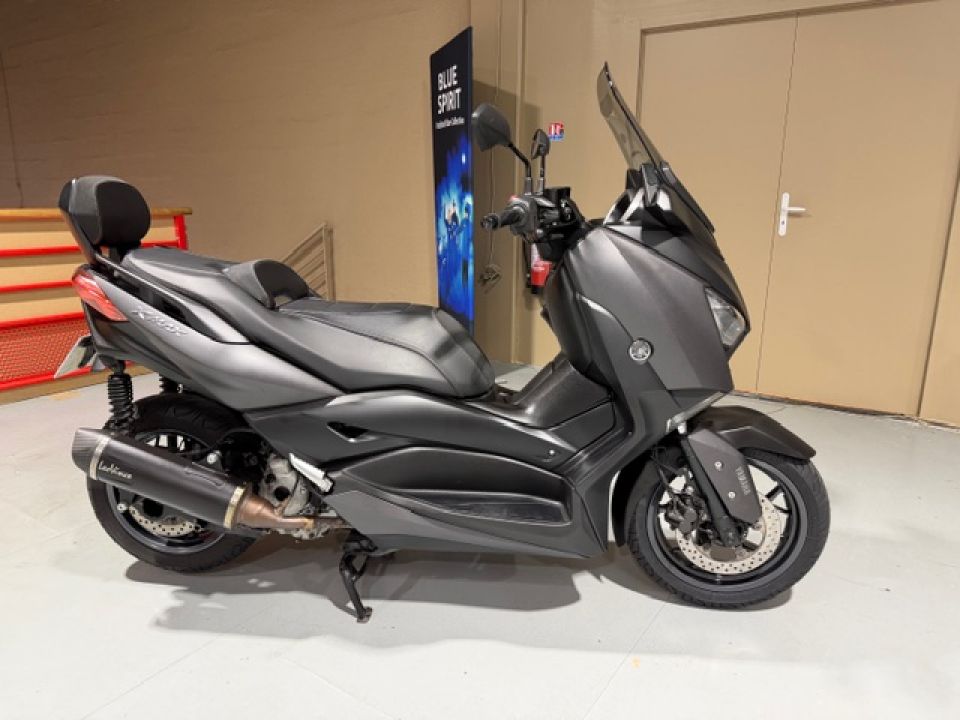 YAMAHA XMAX 300 4