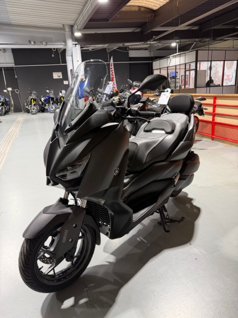 YAMAHA XMAX 300 4