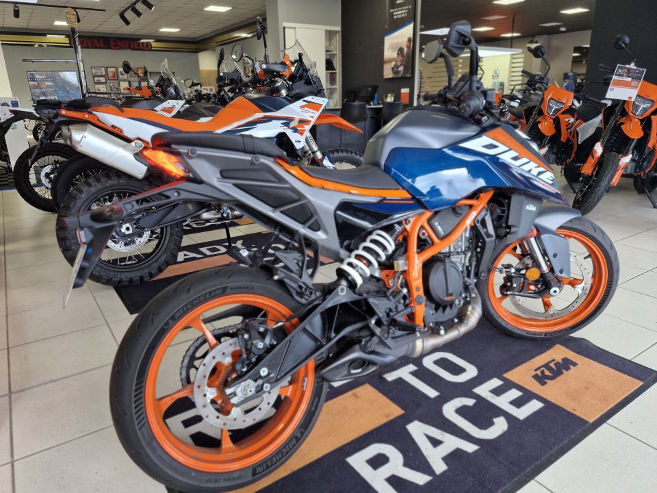 KTM 390 DUKE ABS 4
