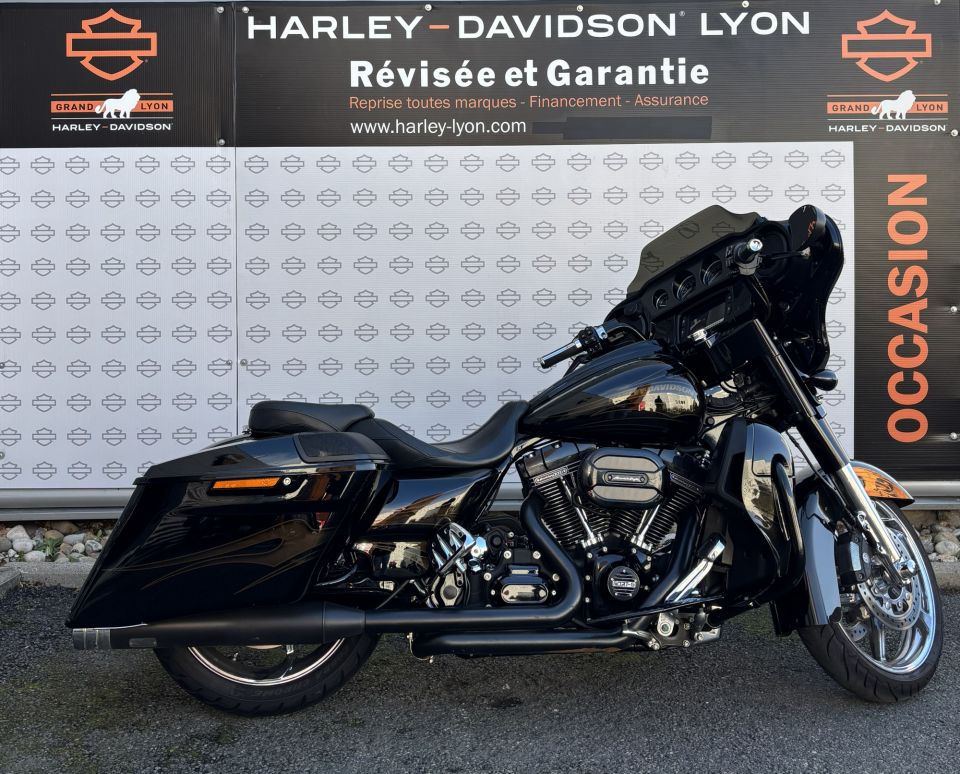HARLEY-DAVIDSON TOURING STREET GLIDE 1800 CVO 4