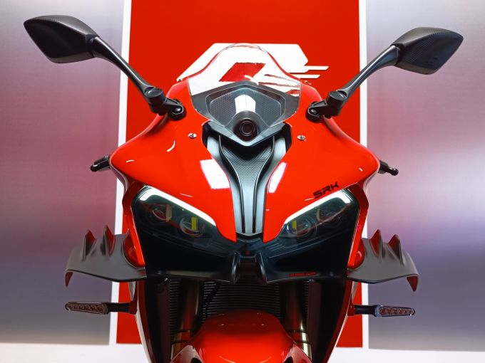 QJ MOTOR SRK 800 RR 4