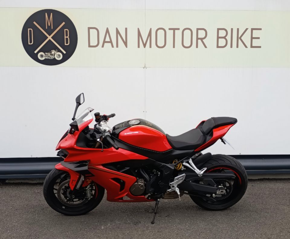 QJ MOTOR SRK 800 RR 4