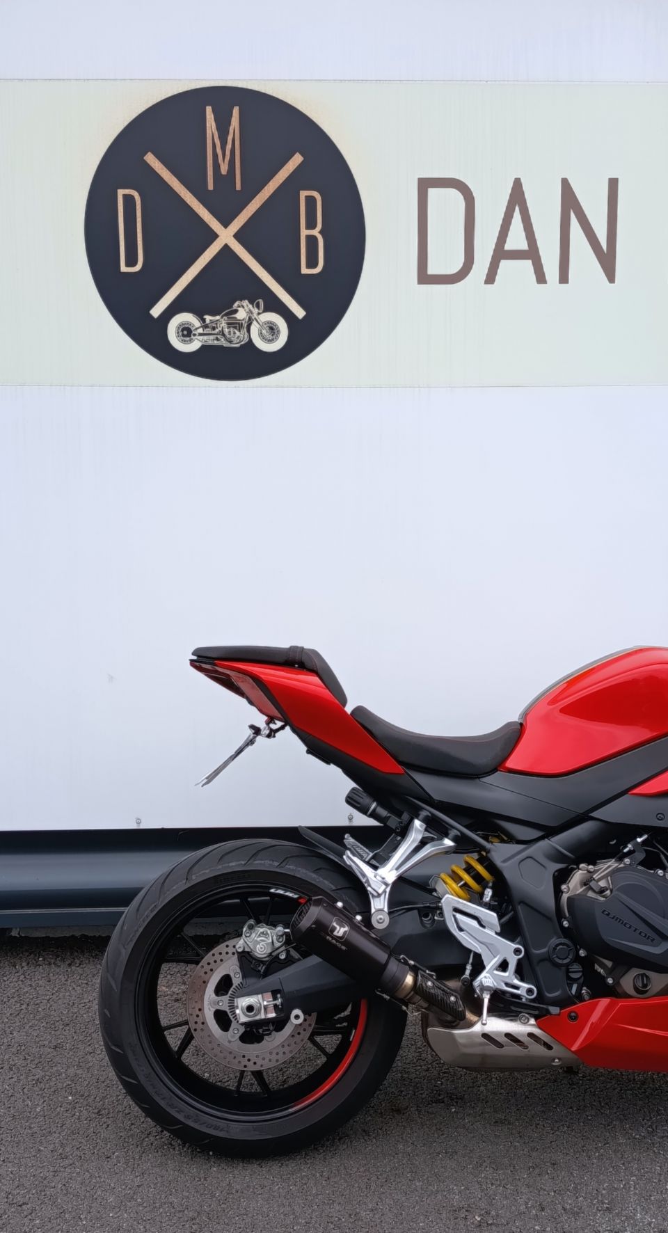 QJ MOTOR SRK 800 RR 4