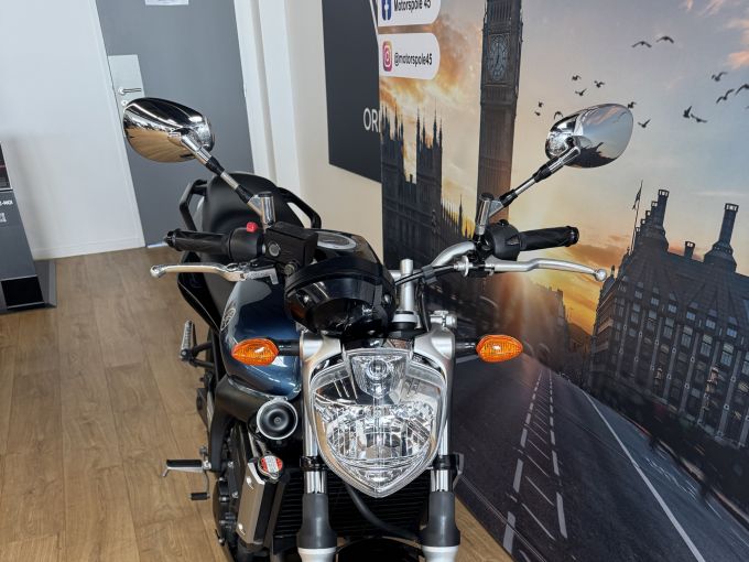 YAMAHA FZ6 (98CV) 4