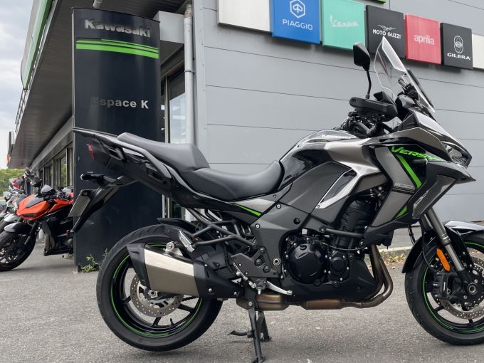 KAWASAKI VERSYS 1100 SE 4