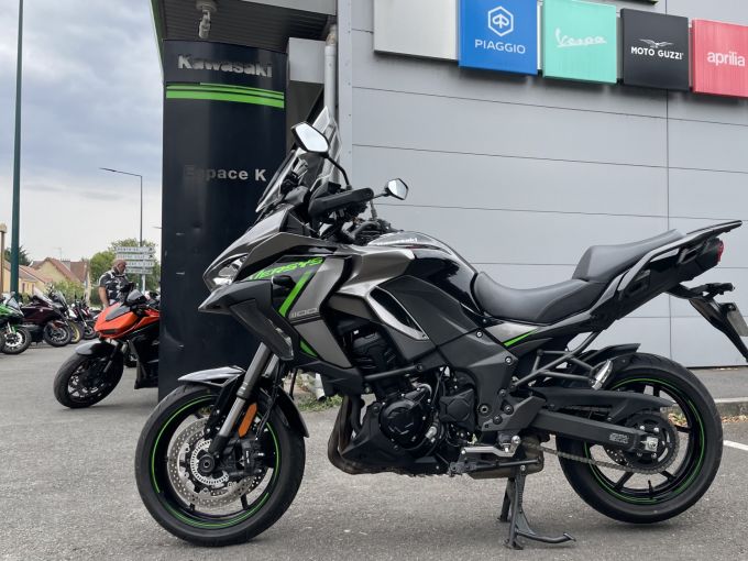KAWASAKI VERSYS 1100 SE 4